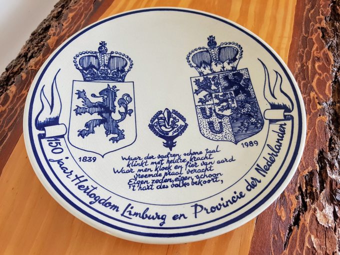 Delfts Blauw 6 Wandbord rond. 150 jaar Hertogdom Limburg en Provincie der Nederlanden. 1
