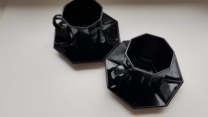 Arcoroc Octime France. Koffiekop en schotel zwart. 1