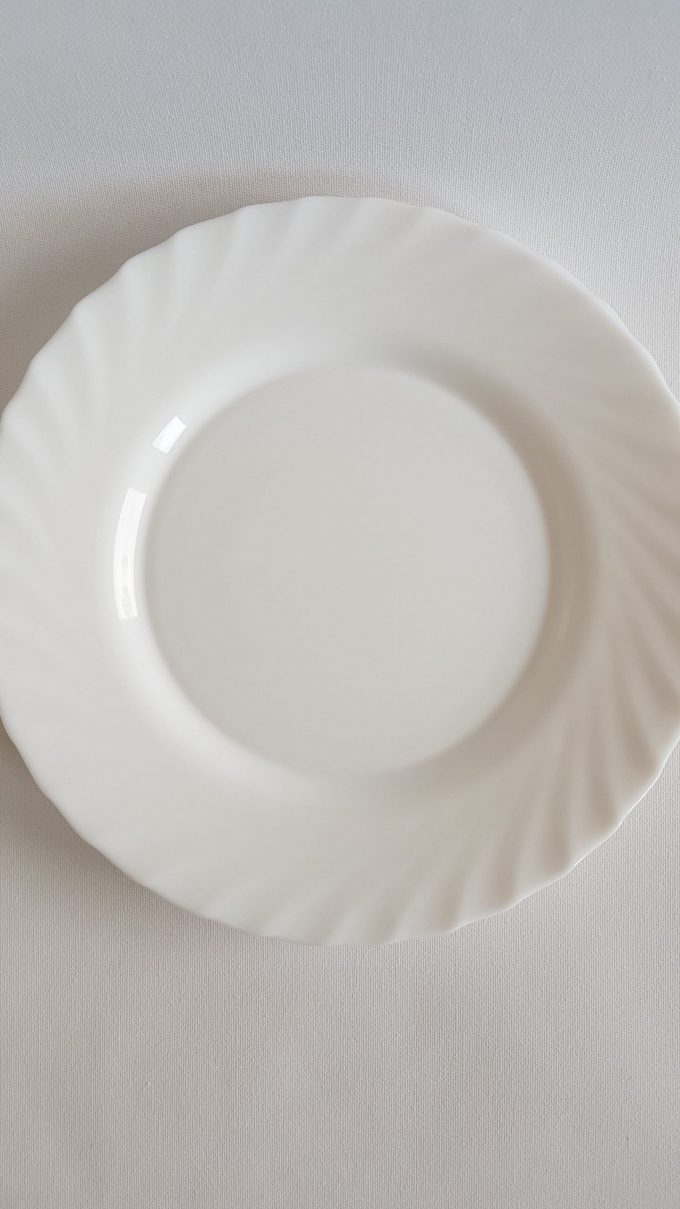 Arcopal. Platte borden. Wit geperst glas. Per 6 1