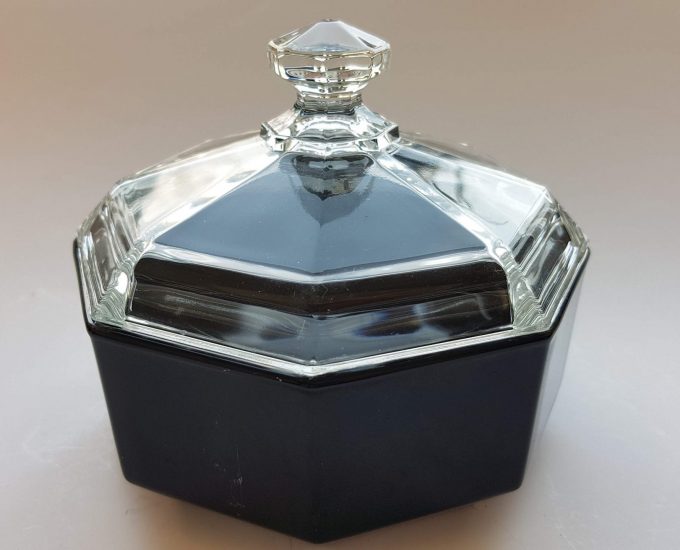 Arcoroc Octime. France. Suikerpot zwart met glazen deksel. 1
