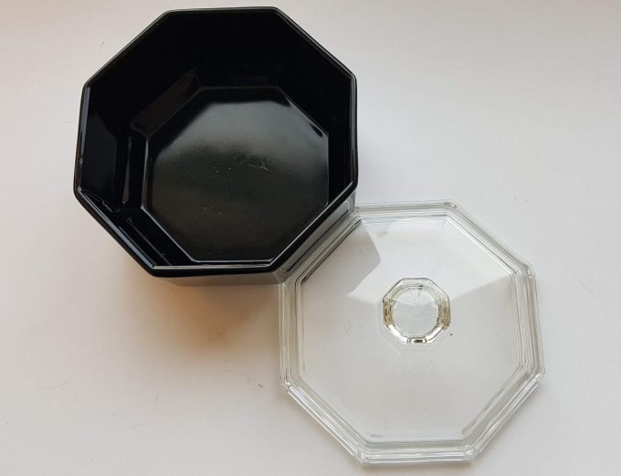 Arcoroc Octime. France. Suikerpot zwart met glazen deksel. 2