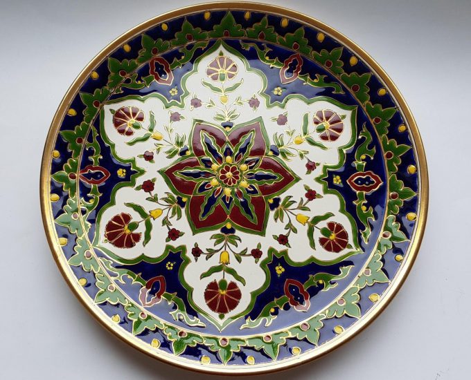 Rhodos Ceramic. Keramiek Wandbord met floraal motief. 1