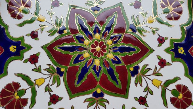 Rhodos Ceramic. Keramiek Wandbord met floraal motief. 2
