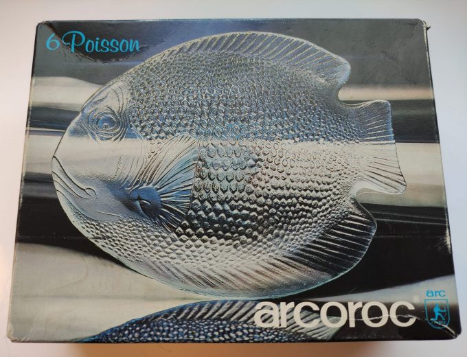 Arcoroc Arc France. 6 Poisson. Bordjes geperst transparant glas. Visvorm. Set van 6 in origineel doosje. 1