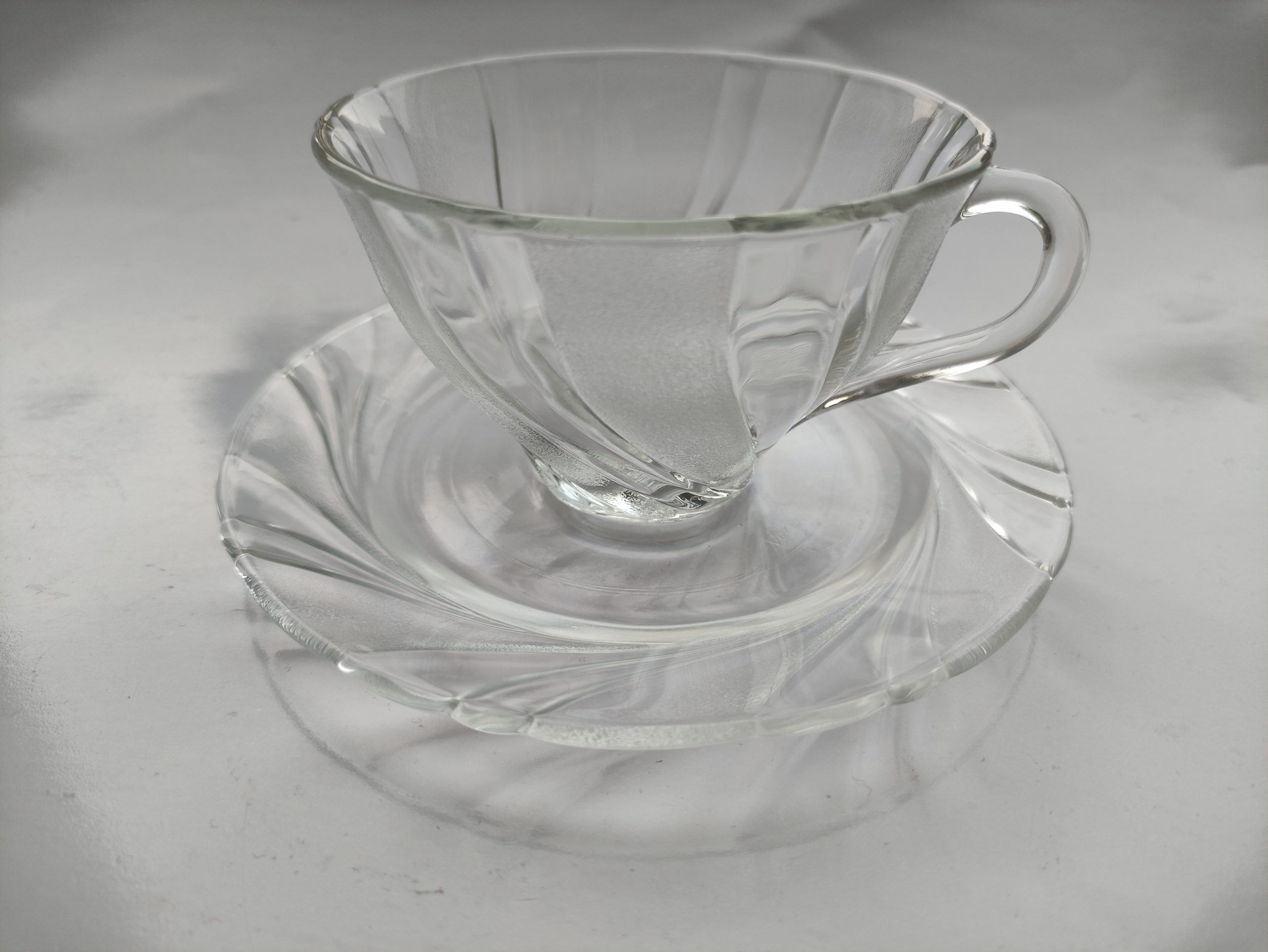 Vereco France. Thee glas en schotel. Transparant glas. Per stuk. 🌺 Vintage Webshop