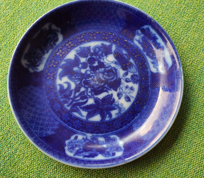 Societé Ceramique, Maastricht, Design Terra Nova. Blauw Indigo Bord. Floraal Motief. 1