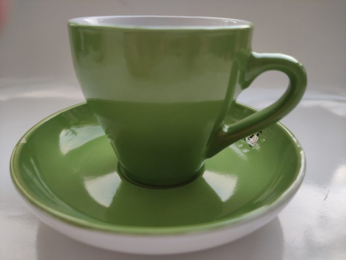 Swan of Danmark. Espresso kop en schotel wit groen. Per set van 2 1