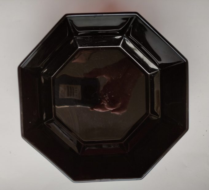 Arcoroc Octime. France. Schaal 8 hoekig zwart persglas. 17.5 x 8 cm. 2