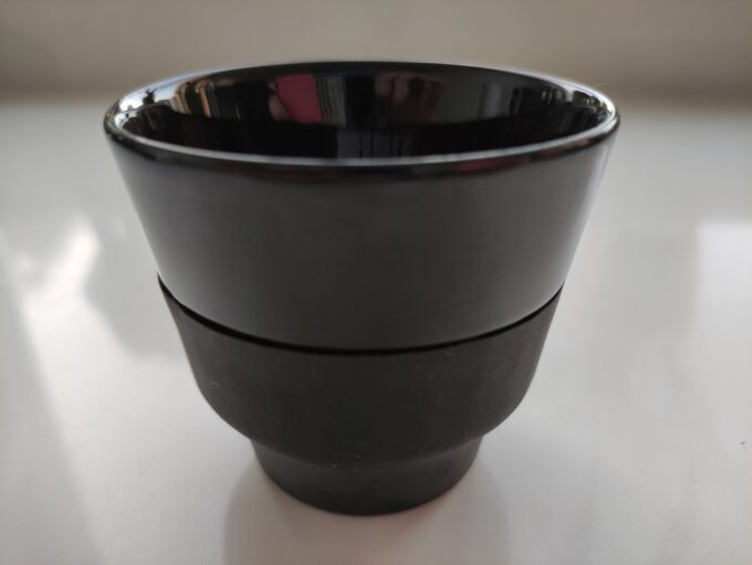 Nespresso. Lungo kop . Zwart glas met rubberen rand. 7 x 8 cm. Per stuk 1
