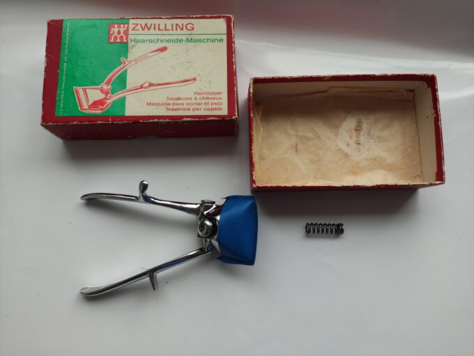 Zwilling Solingen Germany. Haarschneide Maschine. 79841/010 1/10mm 0000. 2
