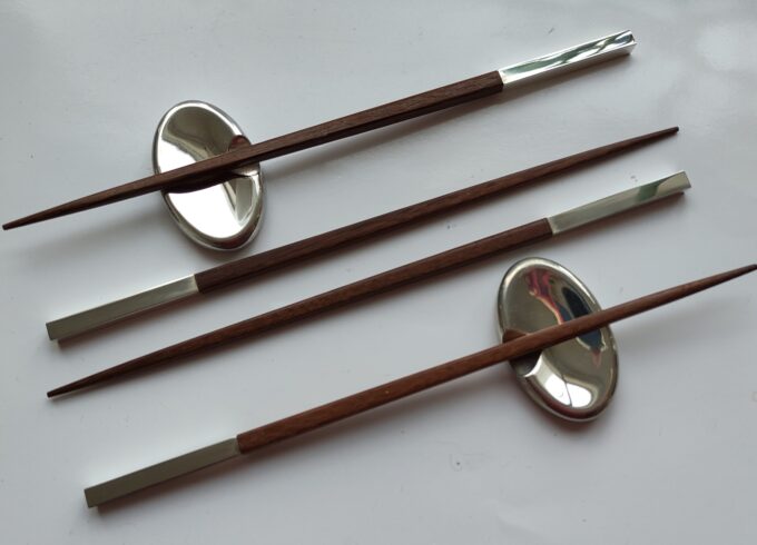 Philippi Design Deutschland. Art. Nr. 193 055. Chop Sticks. Hout/ Verzilverd. In doos. 3