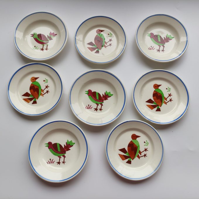 SM Chodziez. Schoteltjes voor petit four of teatips. .Met afbeelding vogeltjes. Set van 8 2