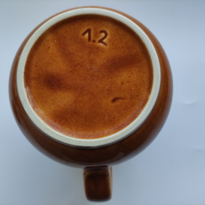 Koffiepot. Bruin in 2 tinten. 1.2 liter 3