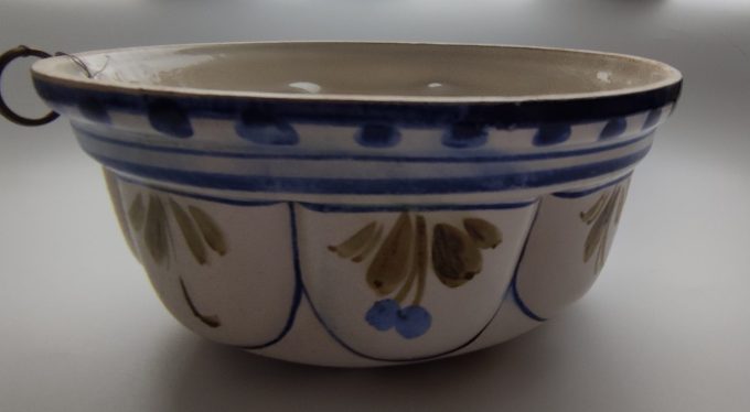 Vintage Ceramiche ABC. Bassano. Made in Italy. Handbeschilderde mal. Met bloemmotief. 18 x 9 cm 2