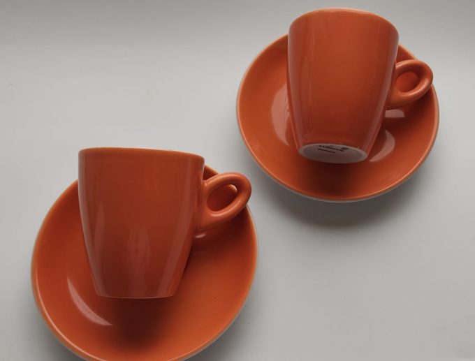 Walküre Germany. Design Peeze koffie. Espresso kop en schotel. Oranje Wit. Per set van 2. 2