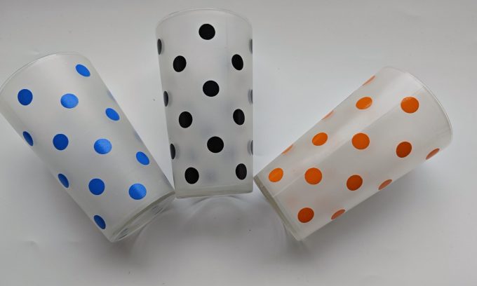 Vereco? Made in France. Waterglas met polkadots.  3 kleuren. Per set van 3 - Afbeelding 2