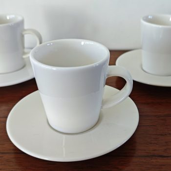 IIttala.  Espresso en of Ristretto Kop en Schotel wit. Per set van 3