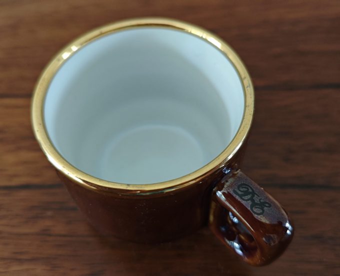 Delaunay.  Espresso / Ristretto koffie kop . Bruin Wit. (zonder schotel ) Per set van 2