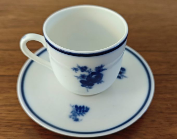 Mosa Maastricht Holland. Koffie Kop en Schotel. Blauw Bloemmotief. Per set van 3. - Afbeelding 2