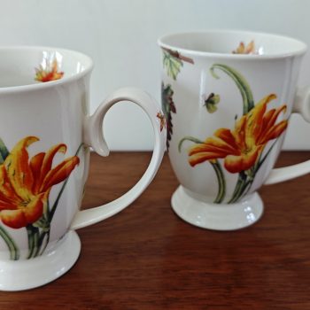 JBS Home Collection. Design Janneke Brinkman-Salentijn. Seasons. Thee en of Koffie Kop Groot. Met bloem- en fruitmotief. Per set van 2