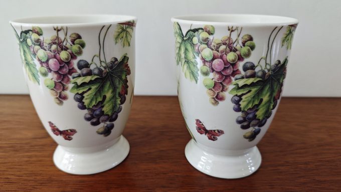 JBS Home Collection. Design Janneke Brinkman-Salentijn. Seasons. Thee en of Koffie Kop Groot. Met bloem- en fruitmotief. Per set van 2 - Afbeelding 3