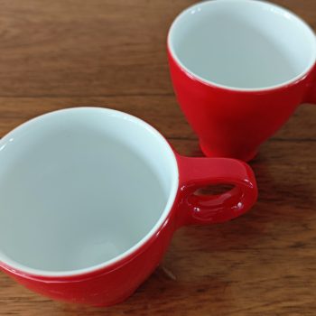 Simon Lévelt. Koffie Kop Rood Wit.  Voor Lungo of Latte. Per set van 2.