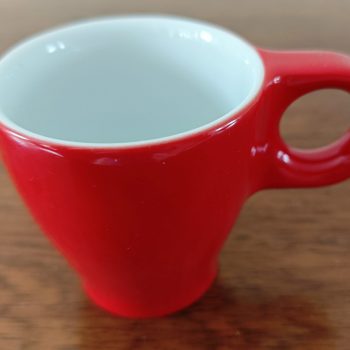 Simon Lévelt.  Espresso Koffie Kop Rood Wit.