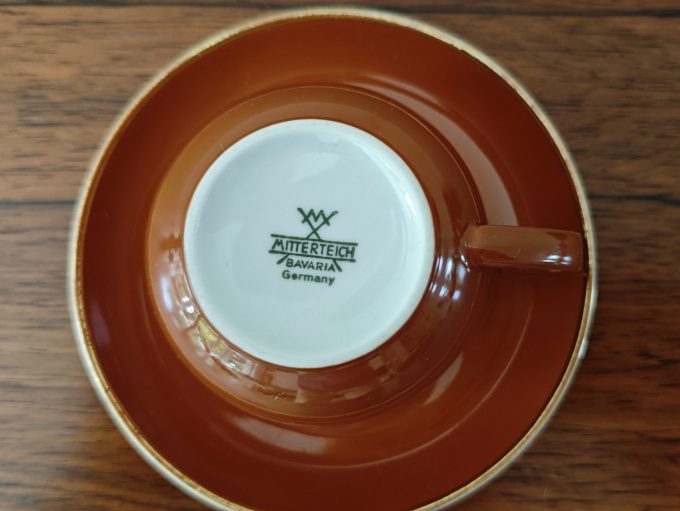 Mitterteich Bavaria Germany.  Espresso Koffie kop en schotel.  Bruin met Gouden rand. - Afbeelding 2