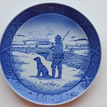 Royal Copenhagen. Wandbord Blauw.  1977 Titel "De Immervad Brug".