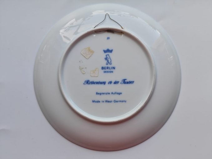 Berlin Design.  (Genuine Blue China). Wandbord Blauw. Weihnachten 1971  Titel "Rothenburg ob der Tauber". - Afbeelding 2