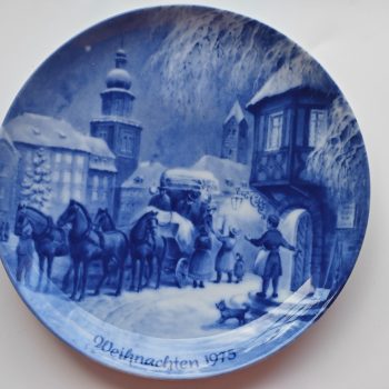 Berlin Design.  (Genuine Blue China). Wandbord Blauw. Weihnachten 1975  Titel "Weihnachten in Dortmund".