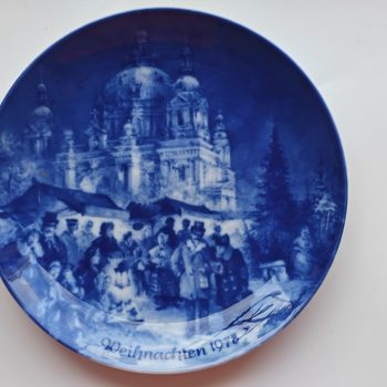 Berlin Design.  (Genuine Blue China). Wandbord Blauw. Weihnachten 1978  Titel "Weihnachten am Berliner Dom".