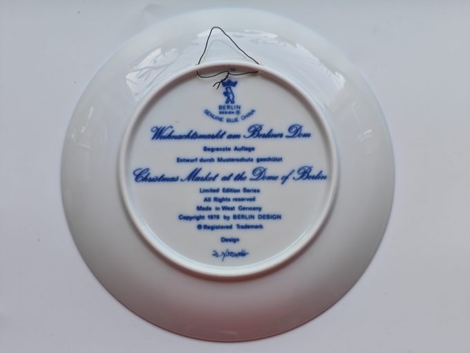 Berlin Design.  (Genuine Blue China). Wandbord Blauw. Weihnachten 1978  Titel "Weihnachten am Berliner Dom". - Afbeelding 2