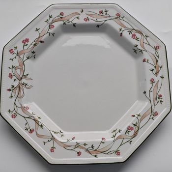 Johnson Brothers. Made in England. Design Eternal Beau. Dinerbord  25.5 cm x 2 cm. . Per stuk