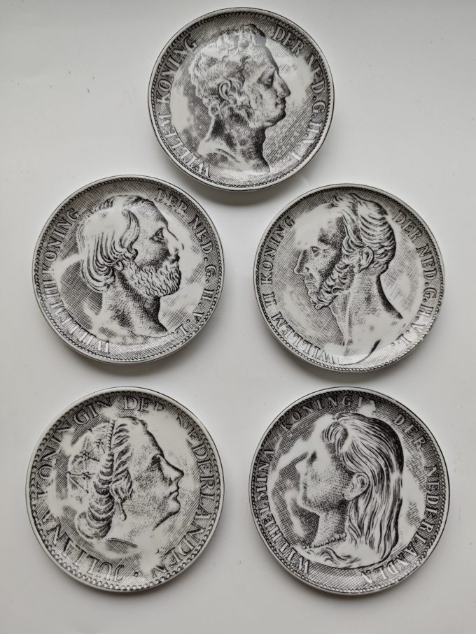 Focke & Meltzer. Teatips.  Bordjes. Koninklijk Huis.  Per Set van 5.