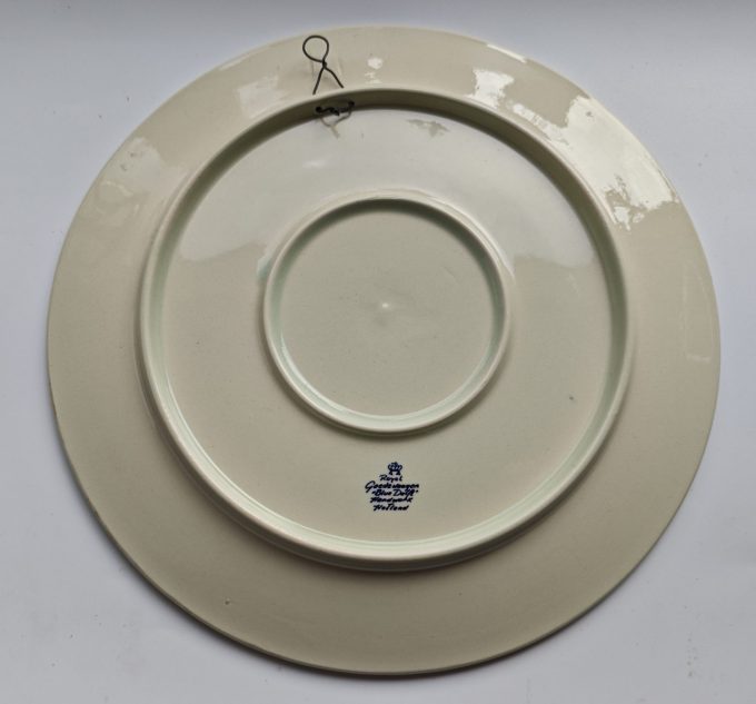 Royal Goedewaagen,  "Blue Delft". Handwork Holland.  Wandbord Beroepen. De Boekbinder. - Afbeelding 2