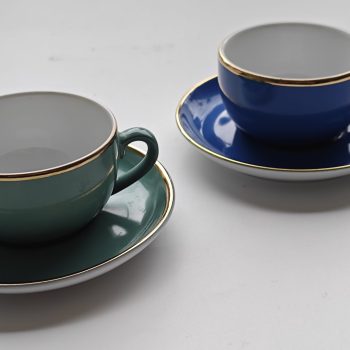 Mitterteich Bavaria Germany. Espresso /Mocca Kop en Schotel. Azuur en Wit. Blauw en Wit. Gouden rand . Per set  van 2