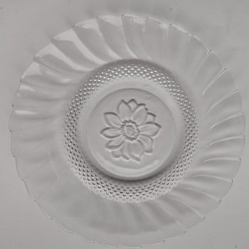 Gebaksbordjes glas met bloemmotief in het midden. Per set van  8.