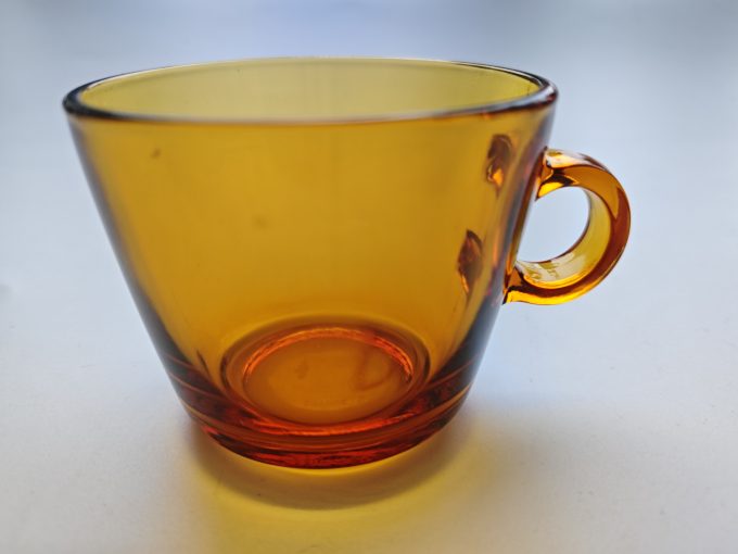 Vereco. France. Koffie kop en schotel .  Bruin transparant. Persglas. Per set van 6 . - Afbeelding 2