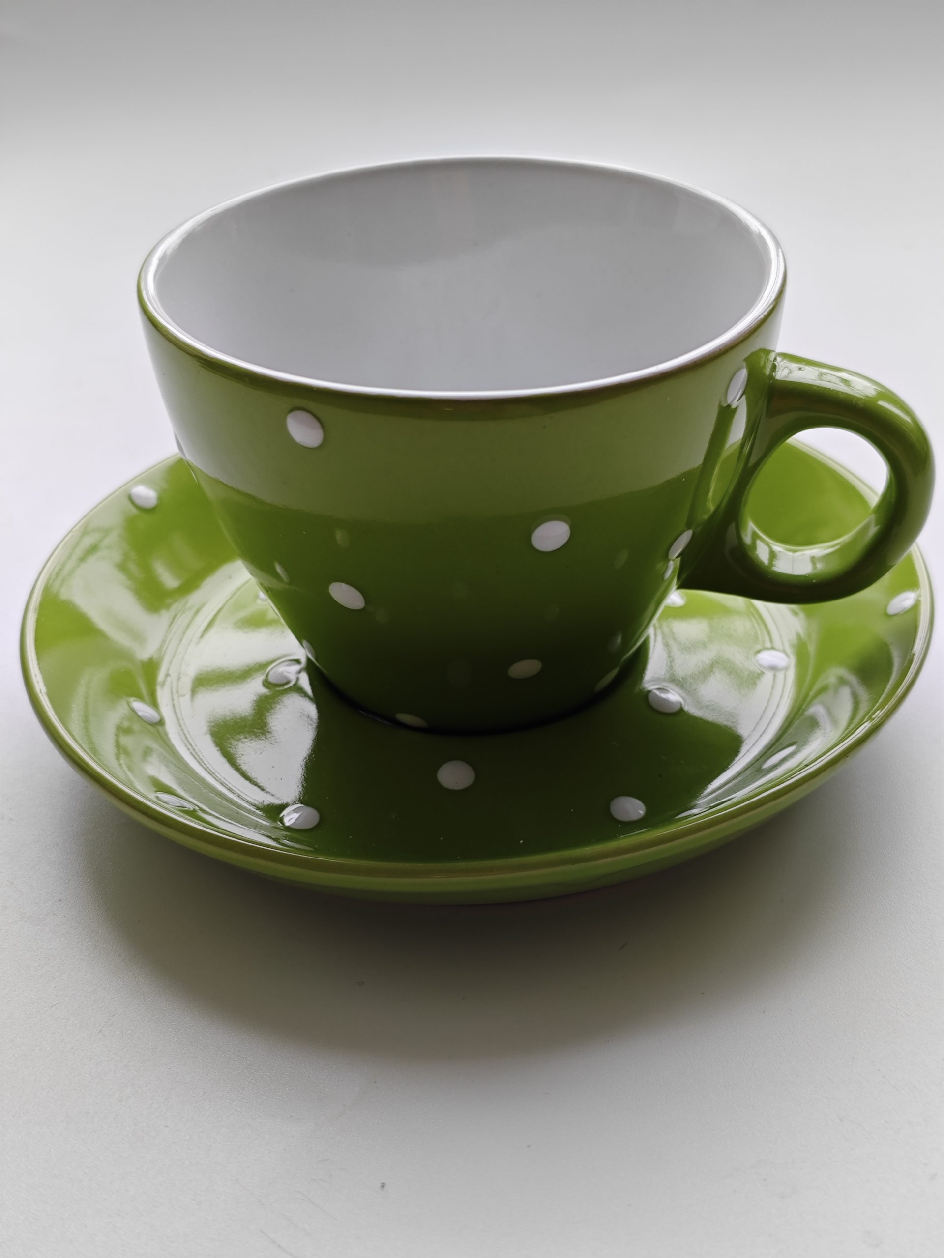 Stijlvolle set: 3 kopjes met schotels & koffietafelboek â Union Pacific Tableware 3 Stijlvolle set: 3 kopjes met schotels & koffietafelboek â Union Pacific Tableware - Afbeelding 3