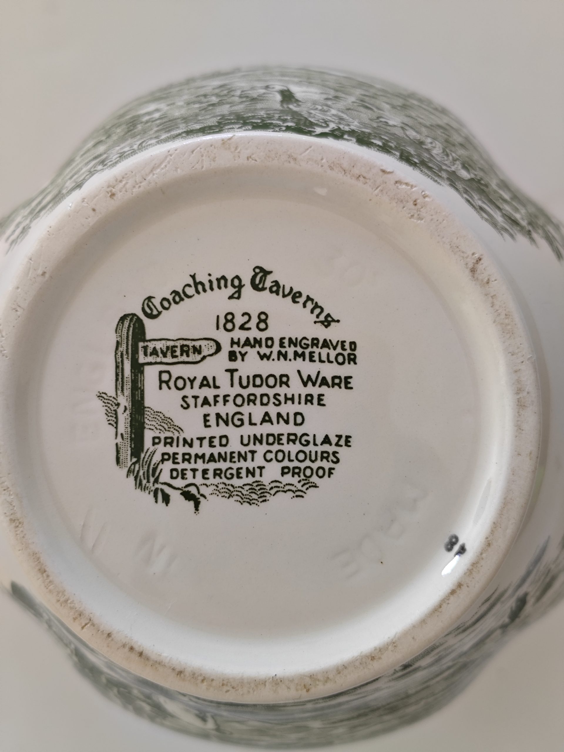 Royal Tudor Ware Coaching Taverns. Koffiepot met Deksel. Groen 5 Royal Tudor Ware Coaching Taverns. Koffiepot met Deksel. Groen - Afbeelding 5
